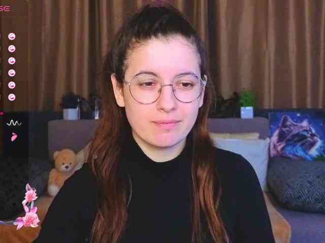 AminaBeatris13 webcam