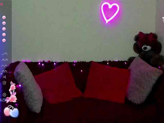 AminaBeatris13 webcam