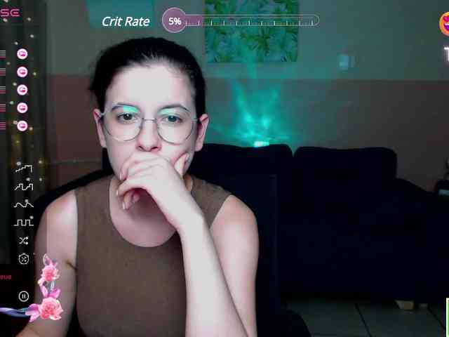 AminaBeatris13 webcam