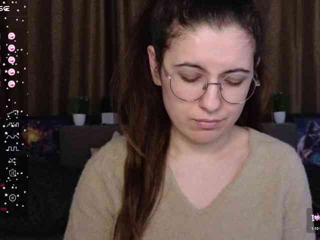 AminaBeatris13 webcam