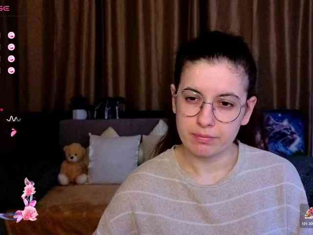 AminaBeatris13 webcam