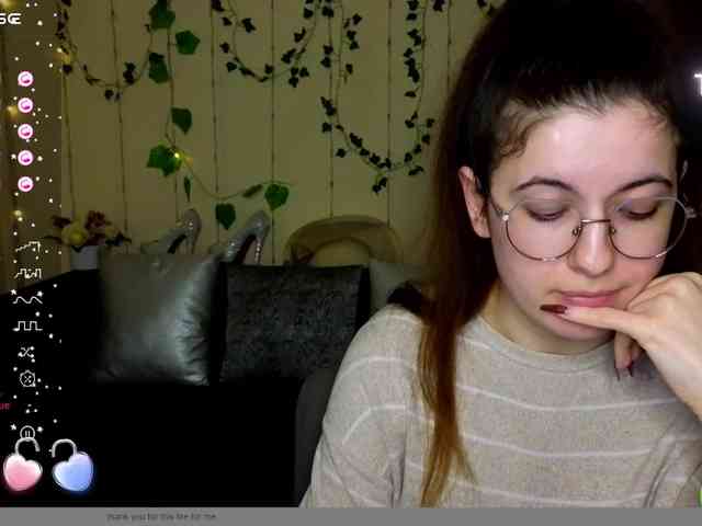 AminaBeatris13 webcam