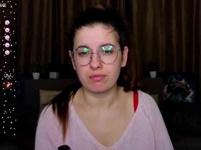 AminaBeatris13 webcam