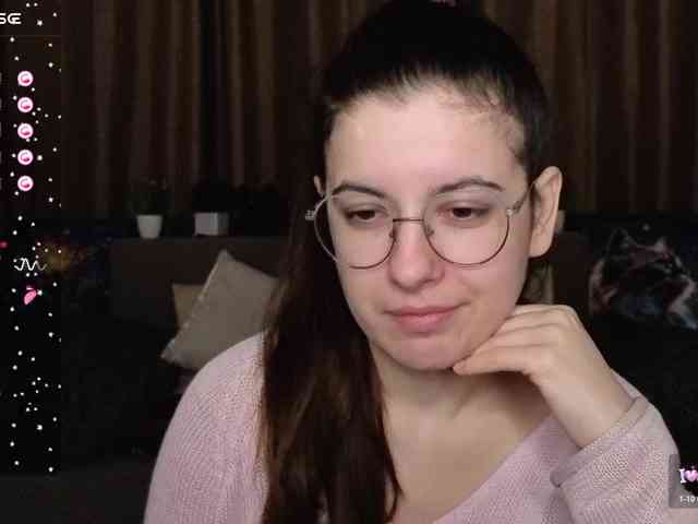 AminaBeatris13 webcam