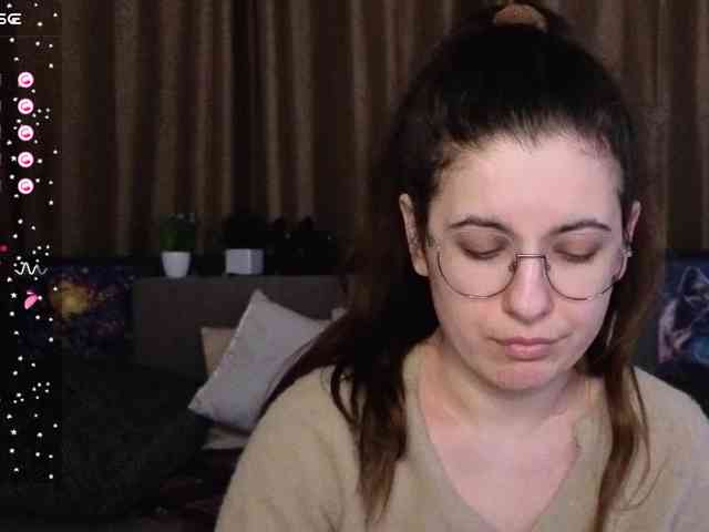 AminaBeatris13 webcam