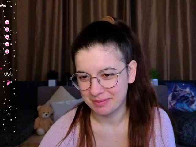 AminaBeatris13 webcam