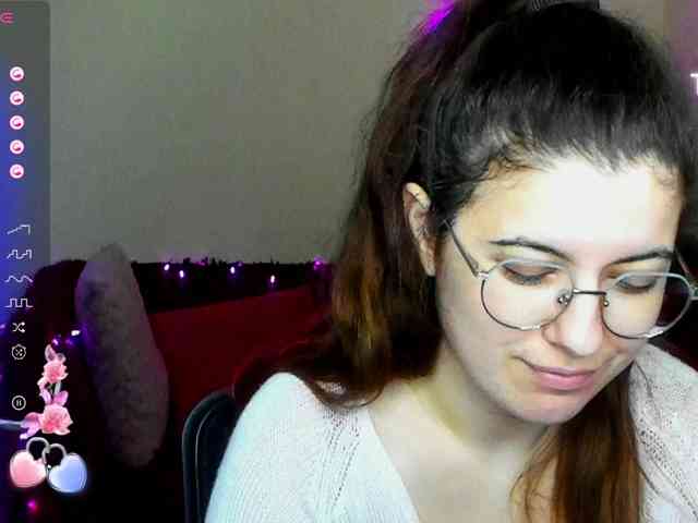 AminaBeatris13 webcam