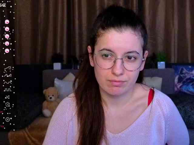 AminaBeatris13 webcam