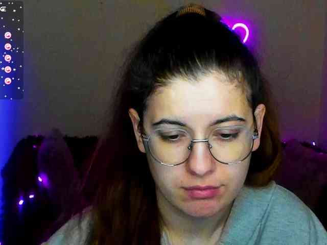 AminaBeatris13 webcam