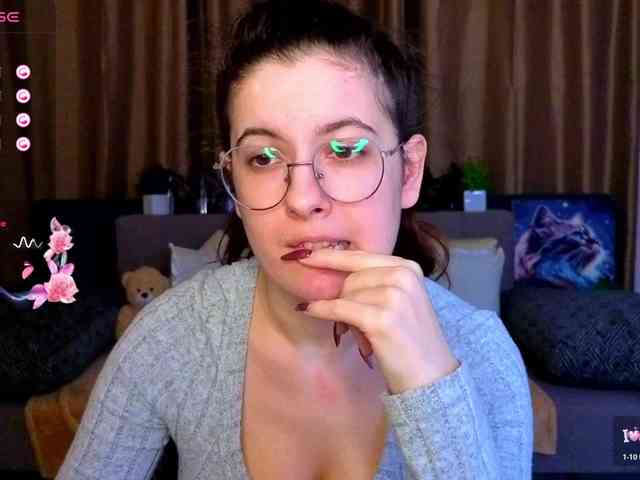 AminaBeatris13 webcam