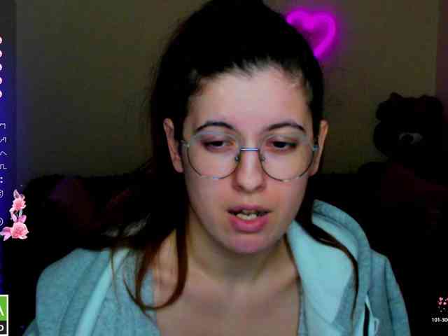 AminaBeatris13 webcam