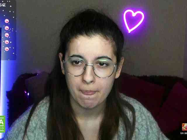 AminaBeatris13 webcam