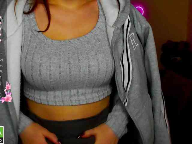 AminaBeatris13 webcam