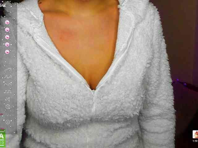 AminaBeatris13 webcam