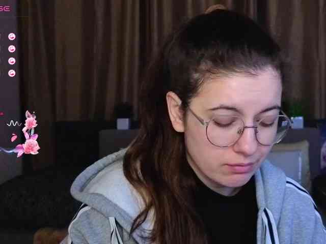 AminaBeatris13 webcam