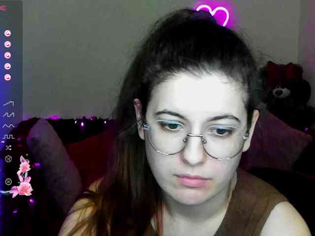 AminaBeatris13 webcam