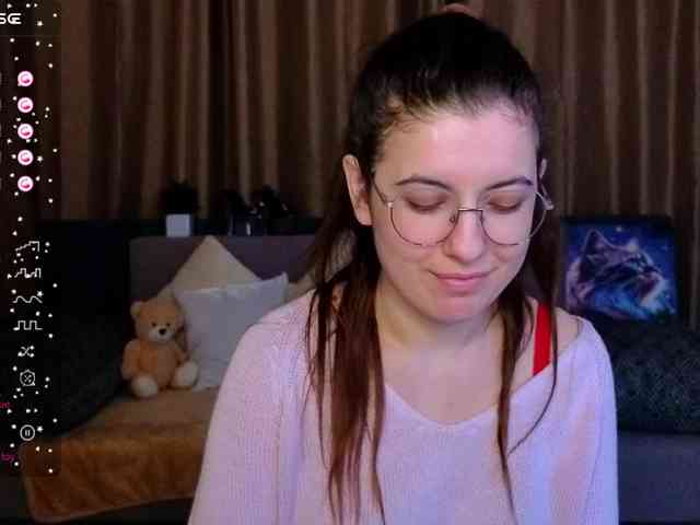 AminaBeatris13 webcam