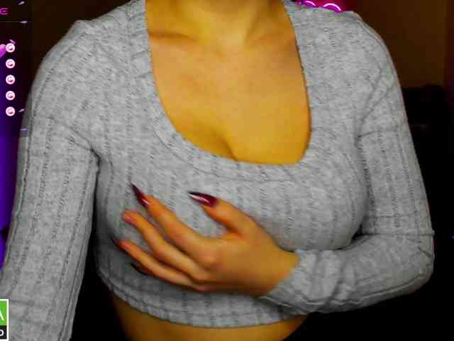 AminaBeatris13 webcam