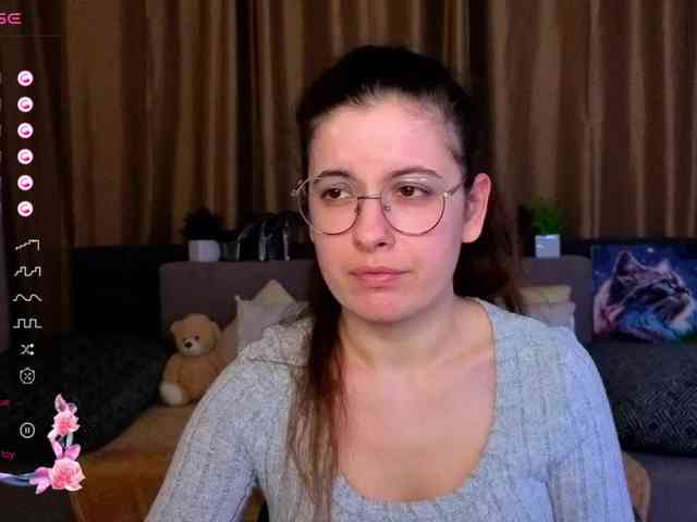 AminaBeatris13 webcam