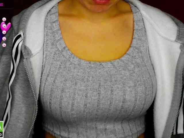 AminaBeatris13 webcam