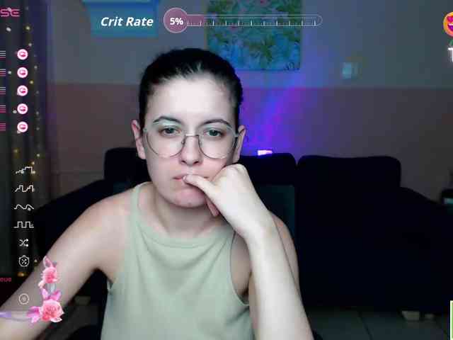 AminaBeatris13 webcam