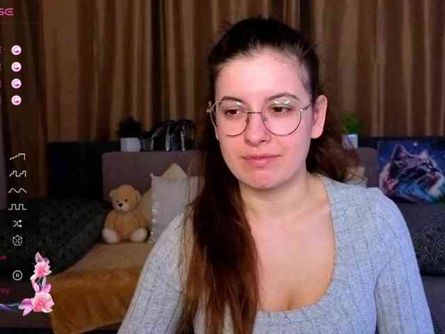 AminaBeatris13 webcam