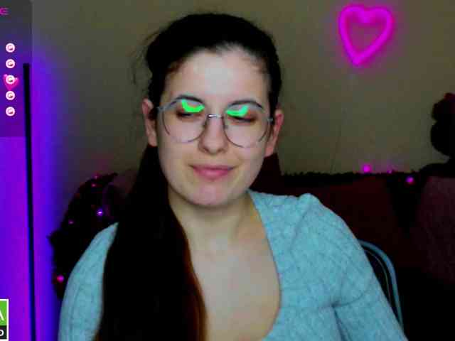 AminaBeatris13 webcam