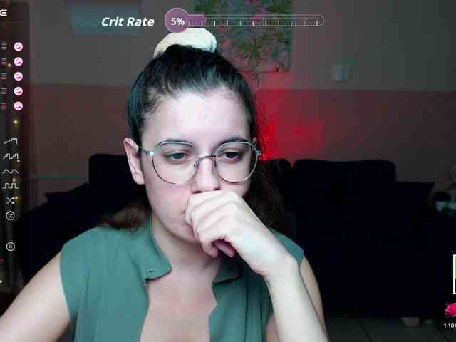 AminaBeatris13 webcam