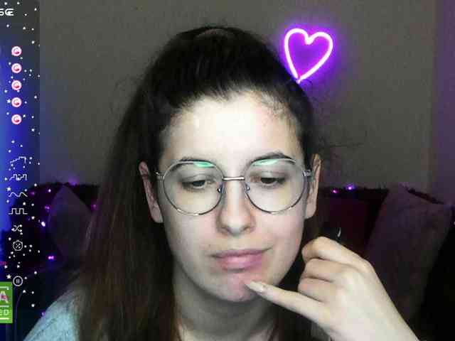 AminaBeatris13 webcam