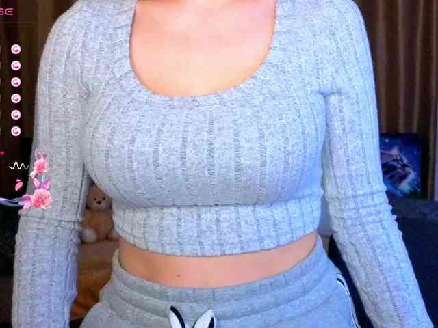 AminaBeatris13 webcam