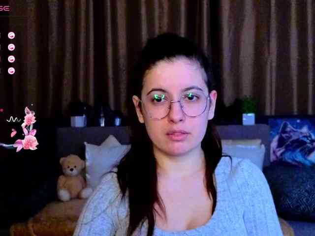 AminaBeatris13 webcam