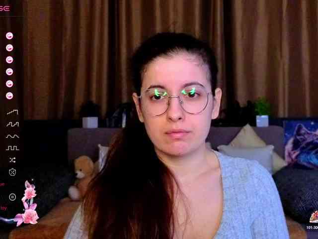 AminaBeatris13 webcam