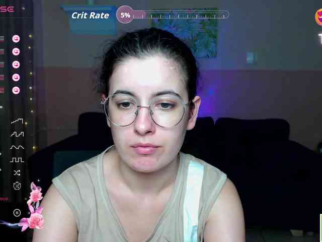 AminaBeatris13 webcam