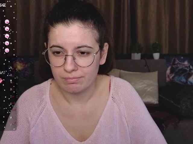 AminaBeatris13 webcam