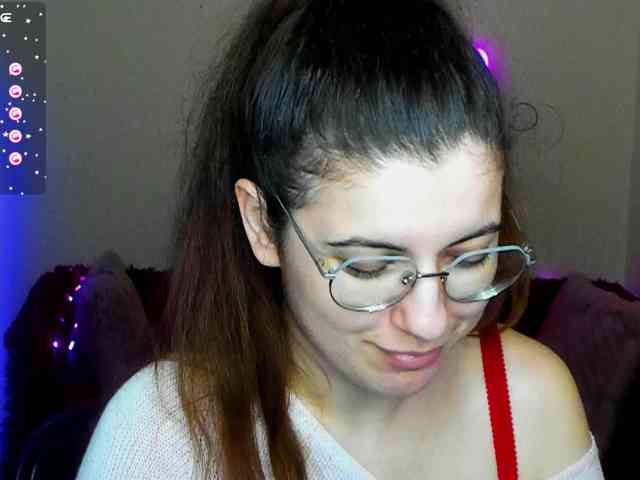 AminaBeatris13 webcam