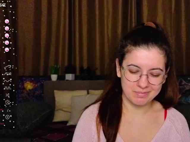 AminaBeatris13 webcam