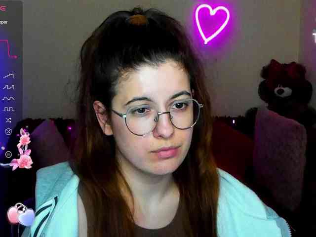 AminaBeatris13 webcam