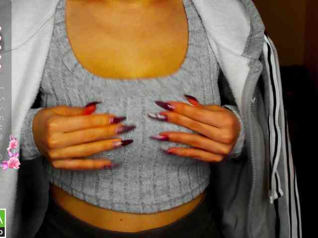 AminaBeatris13 webcam