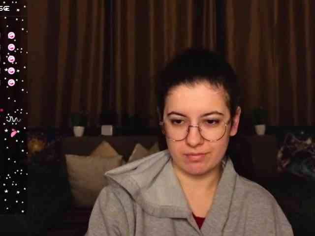 AminaBeatris13 webcam