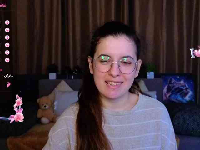 AminaBeatris13 webcam