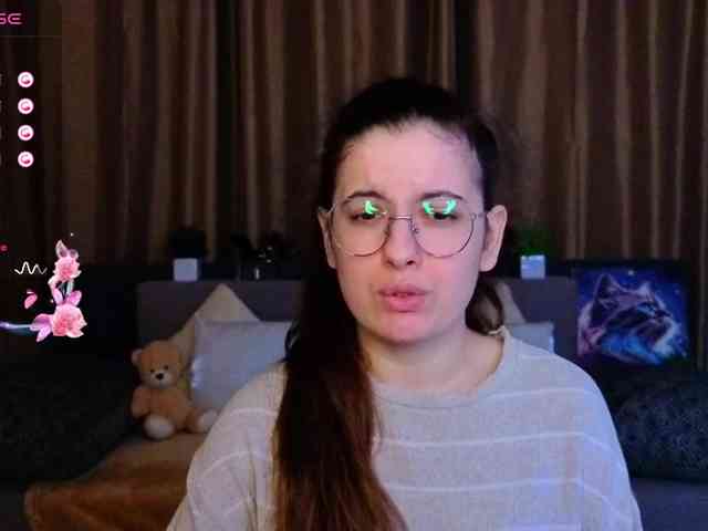 AminaBeatris13 webcam