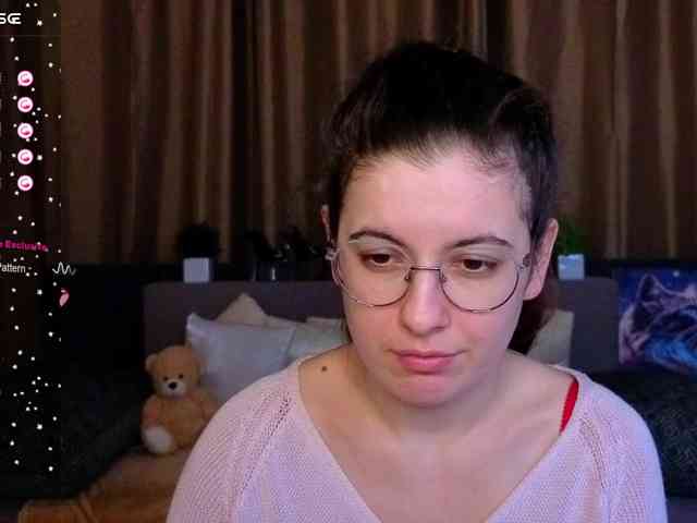 AminaBeatris13 webcam