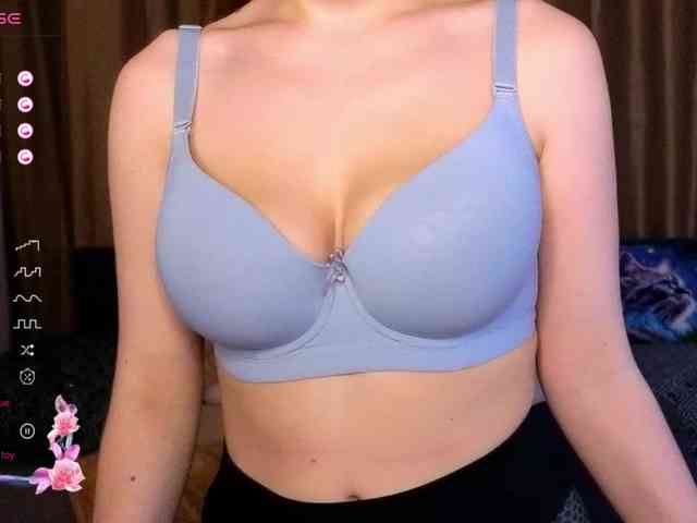 AminaBeatris13 webcam