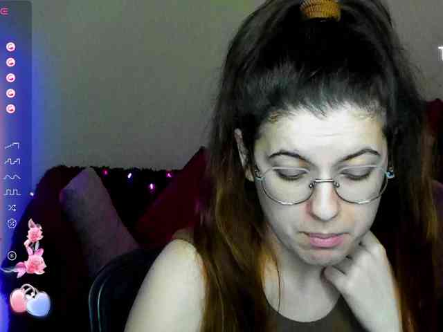 AminaBeatris13 webcam