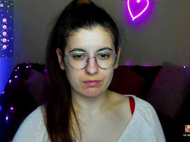 AminaBeatris13 webcam