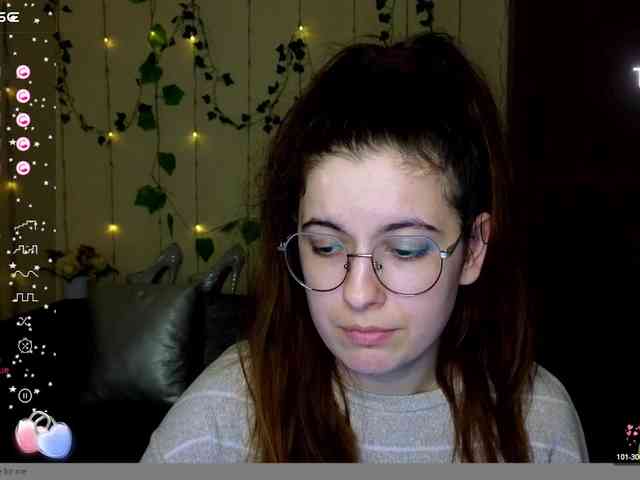 AminaBeatris13 webcam