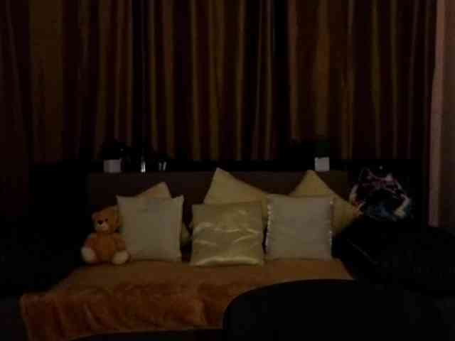 AminaBeatris13 webcam