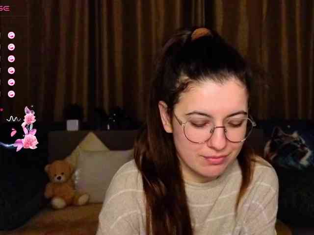 AminaBeatris13 webcam