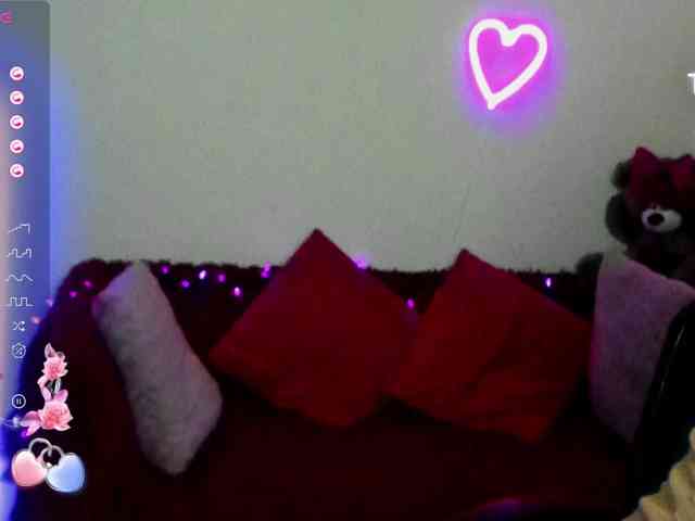 AminaBeatris13 webcam