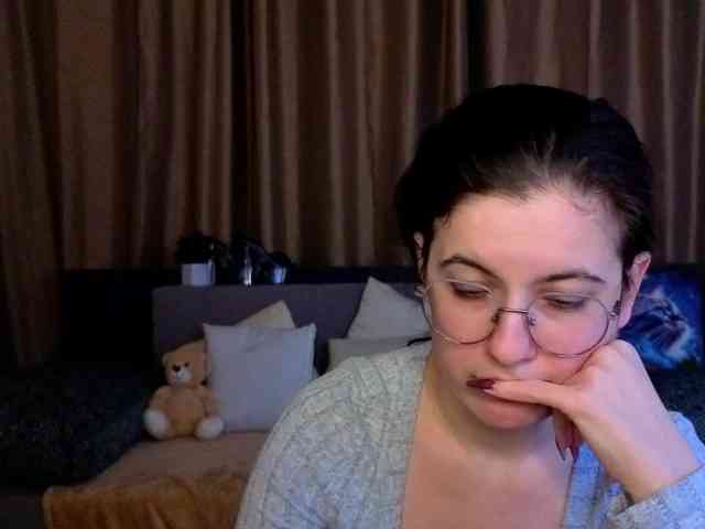 AminaBeatris13 webcam